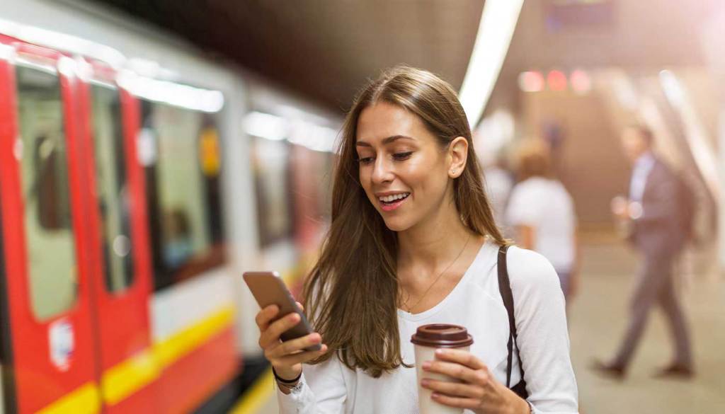 Inform, advise and reinforce at every step with program messenger